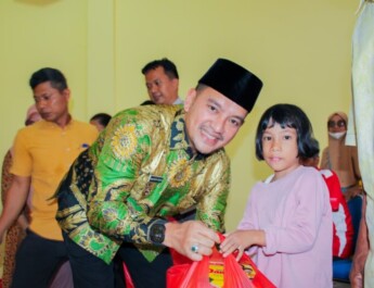 Serahkan Nantuan PERMAKANAN, Walikota Tebing Tinggi Ajak ASN dan Masyarakat Tingkatkan Empati Kepada Warga Kurang Mampu